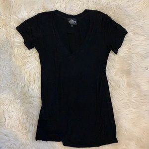 Angie Basic Black V-neck
